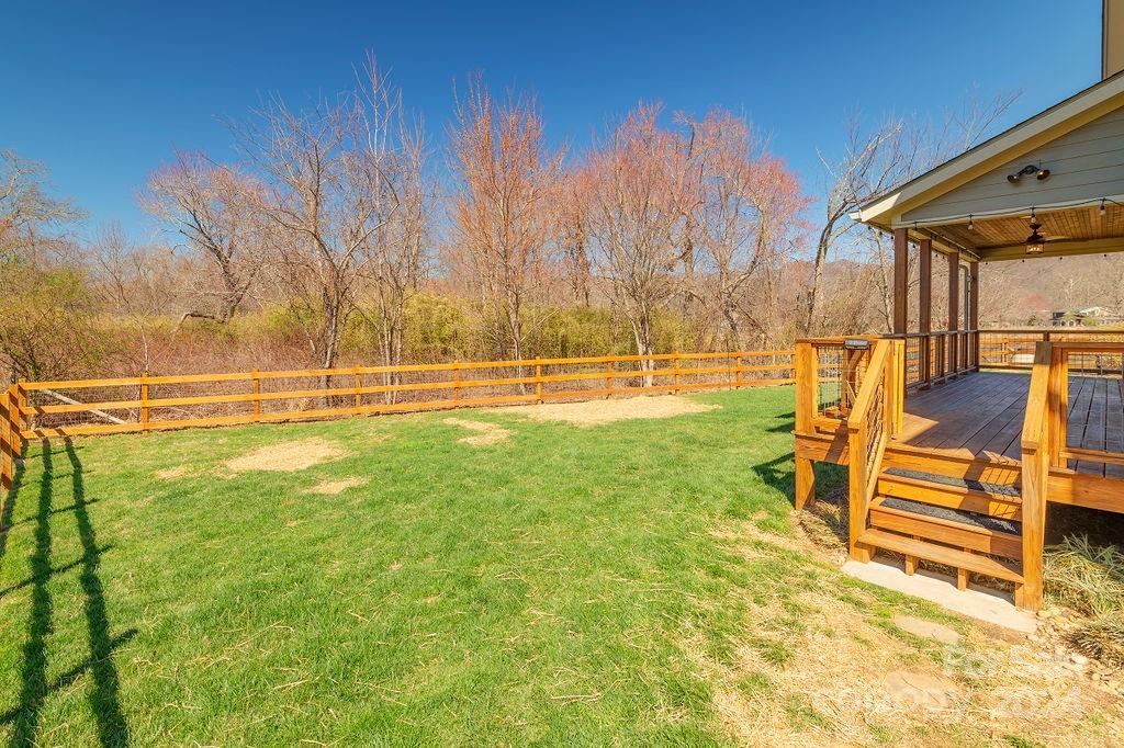 28 Linn Garden Lane Swannanoa NC 28778
