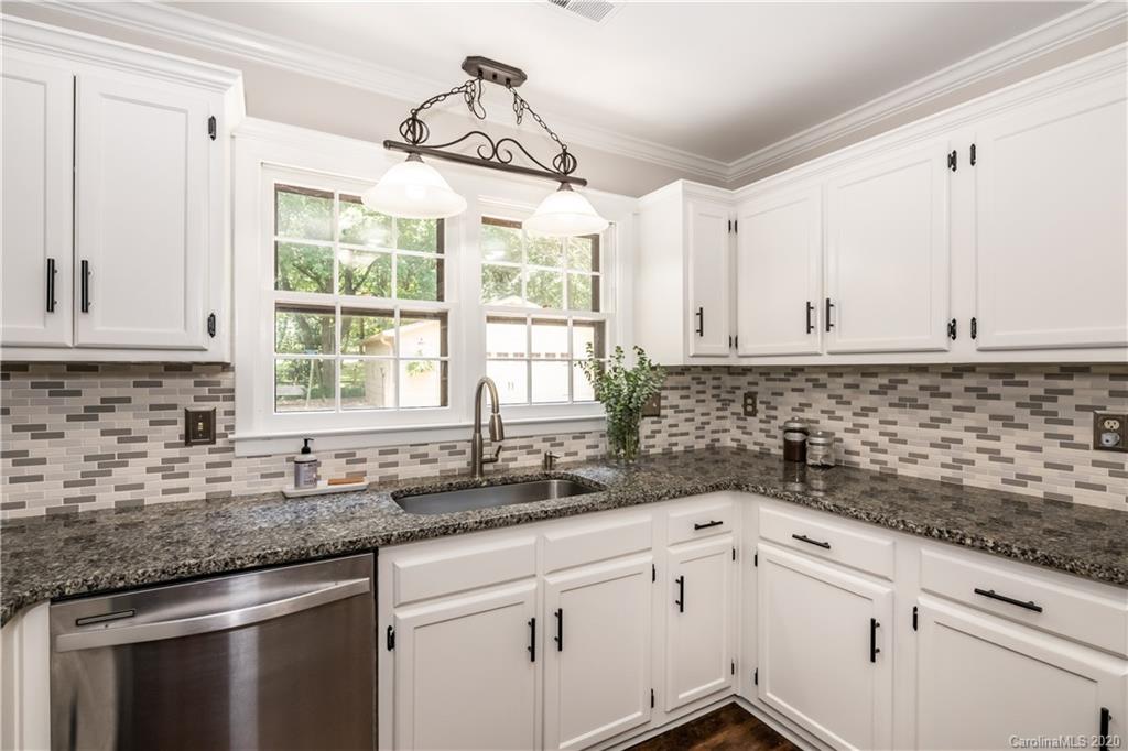 4827 Autumn Leaf Lane Charlotte NC 28277