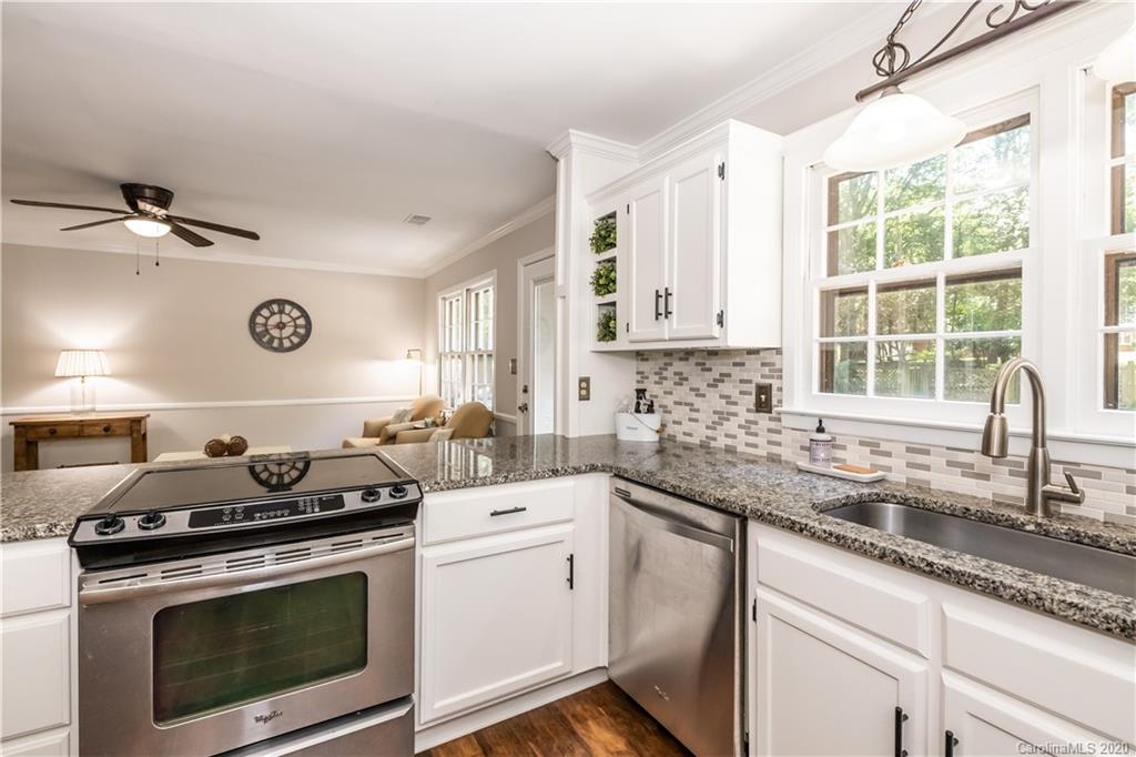 4827 Autumn Leaf Lane Charlotte NC 28277