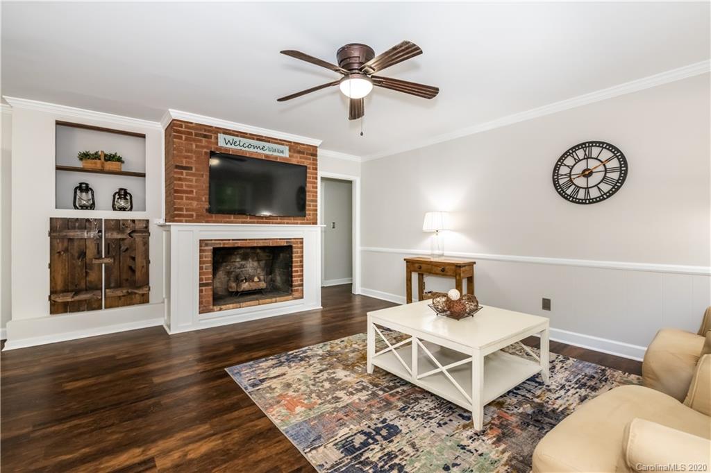 4827 Autumn Leaf Lane Charlotte NC 28277