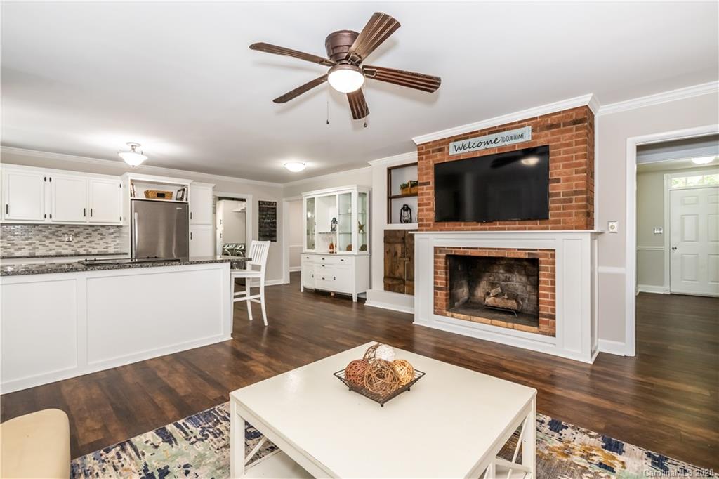 4827 Autumn Leaf Lane Charlotte NC 28277