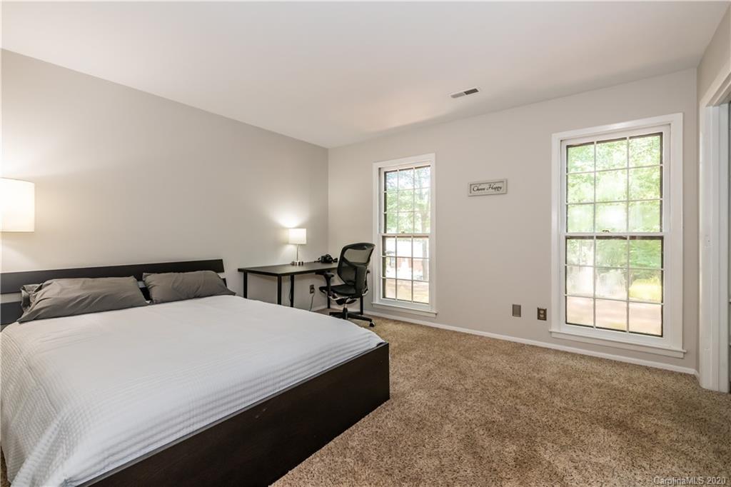 4827 Autumn Leaf Lane Charlotte NC 28277