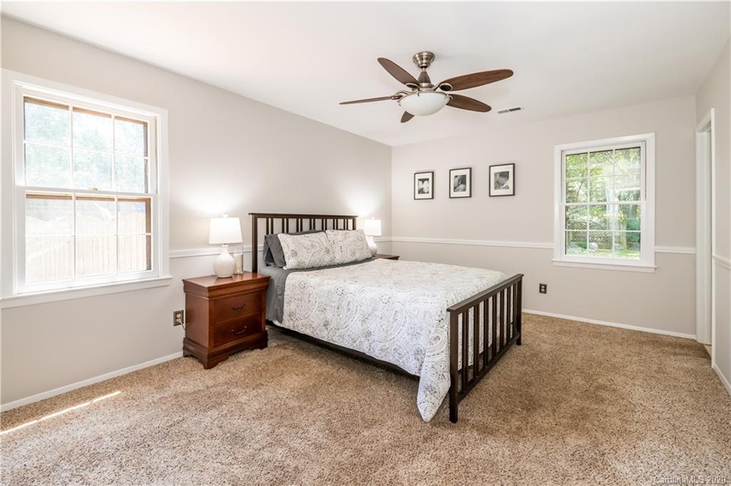 4827 Autumn Leaf Lane Charlotte NC 28277