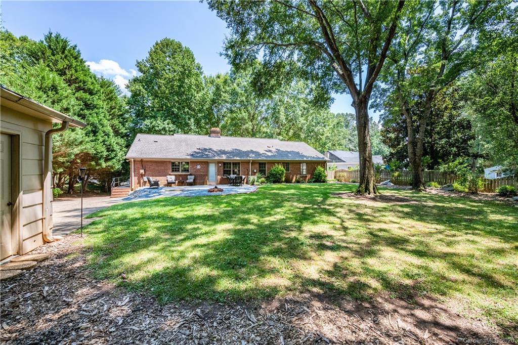 4827 Autumn Leaf Lane Charlotte NC 28277