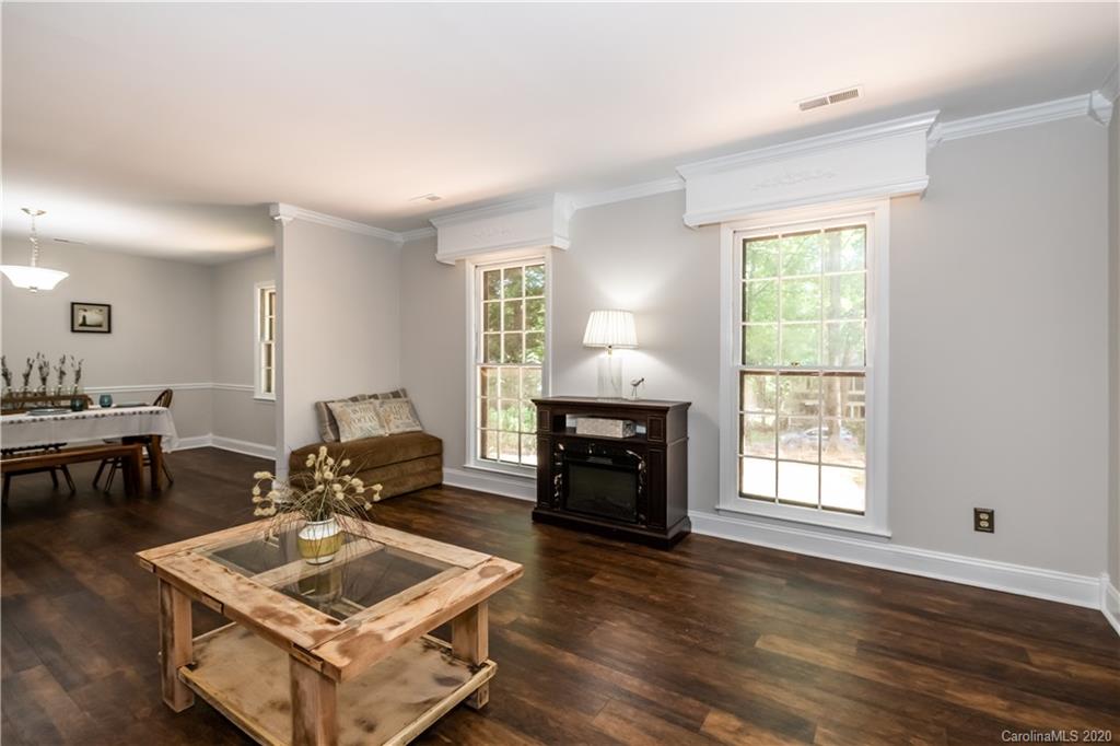 4827 Autumn Leaf Lane Charlotte NC 28277