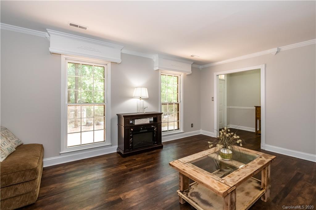 4827 Autumn Leaf Lane Charlotte NC 28277