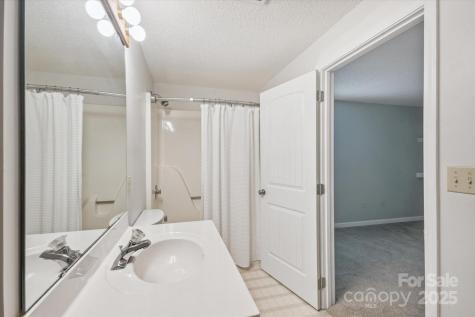 104 Britton Avenue Hendersonville NC 28791