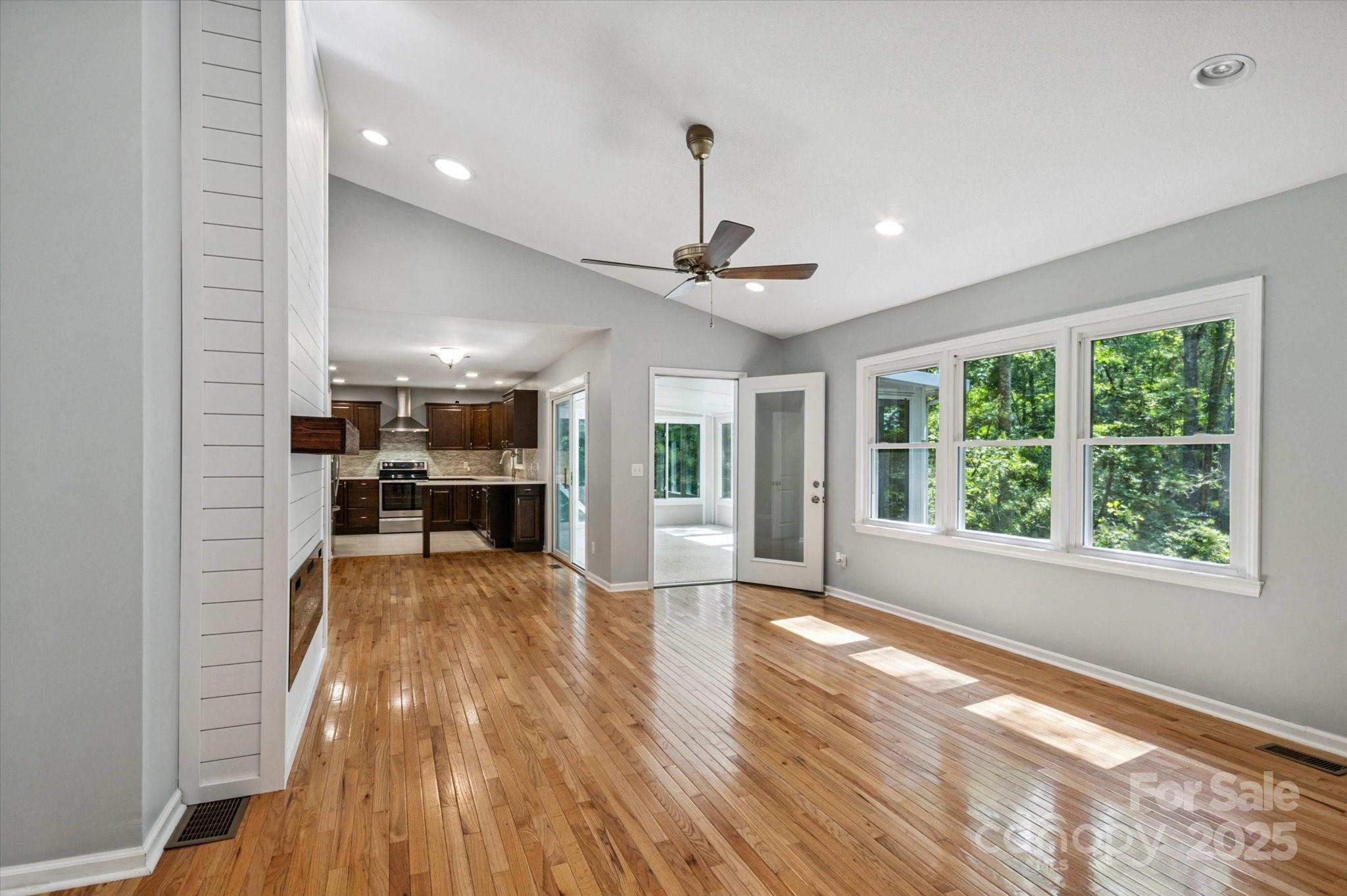 104 Britton Avenue Hendersonville NC 28791