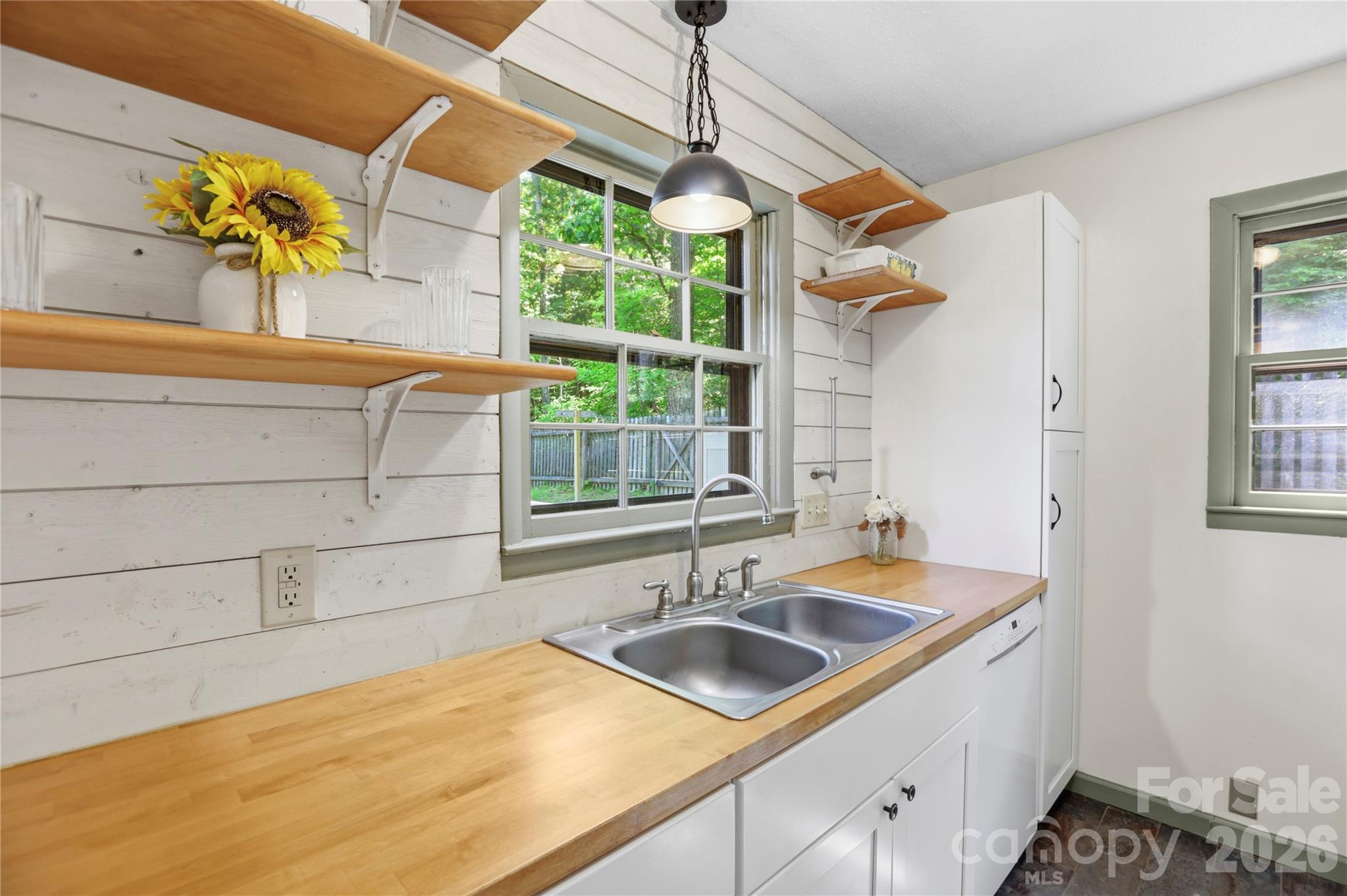 38 Nixon Terrace Asheville NC 28805