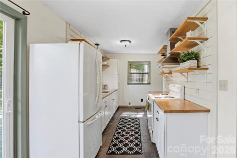 38 Nixon Terrace Asheville NC 28805