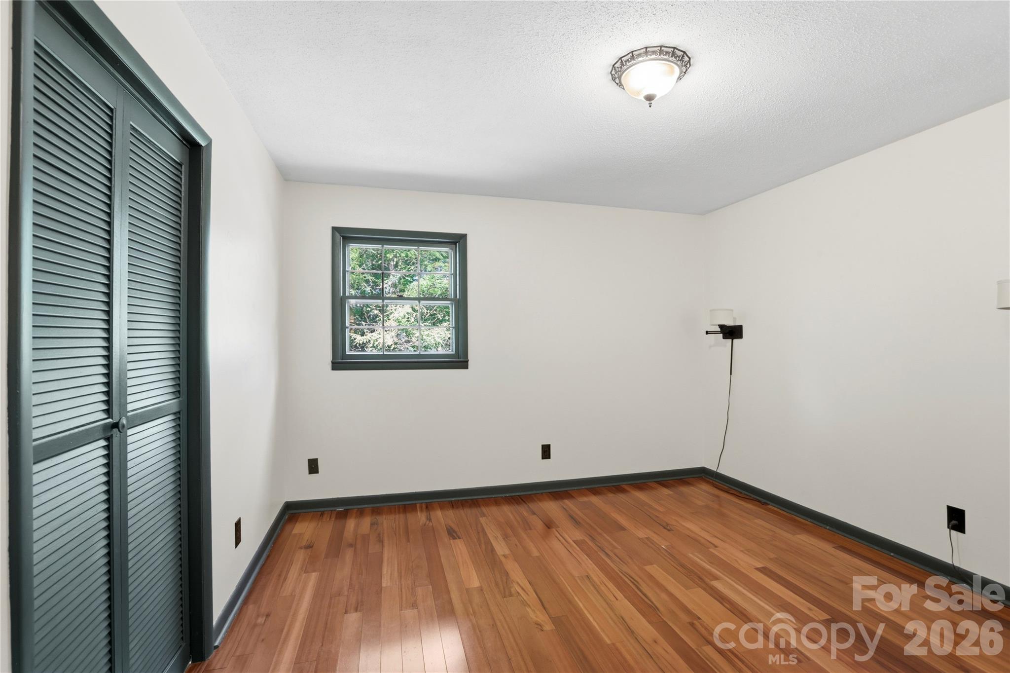 38 Nixon Terrace Asheville NC 28805