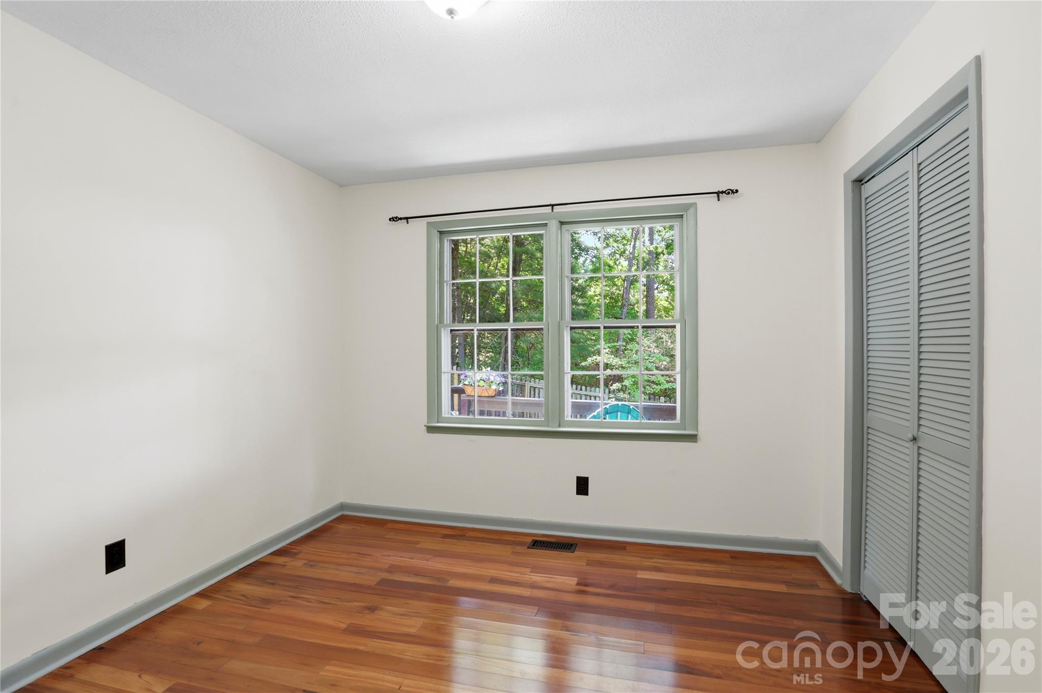 38 Nixon Terrace Asheville NC 28805