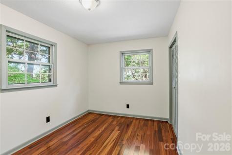38 Nixon Terrace Asheville NC 28805