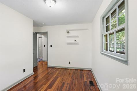 38 Nixon Terrace Asheville NC 28805