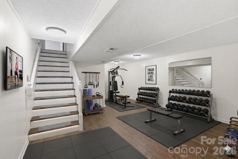 38 Nixon Terrace Asheville NC 28805