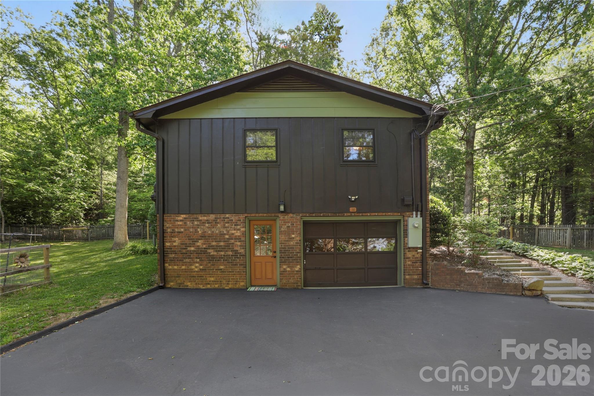 38 Nixon Terrace Asheville NC 28805