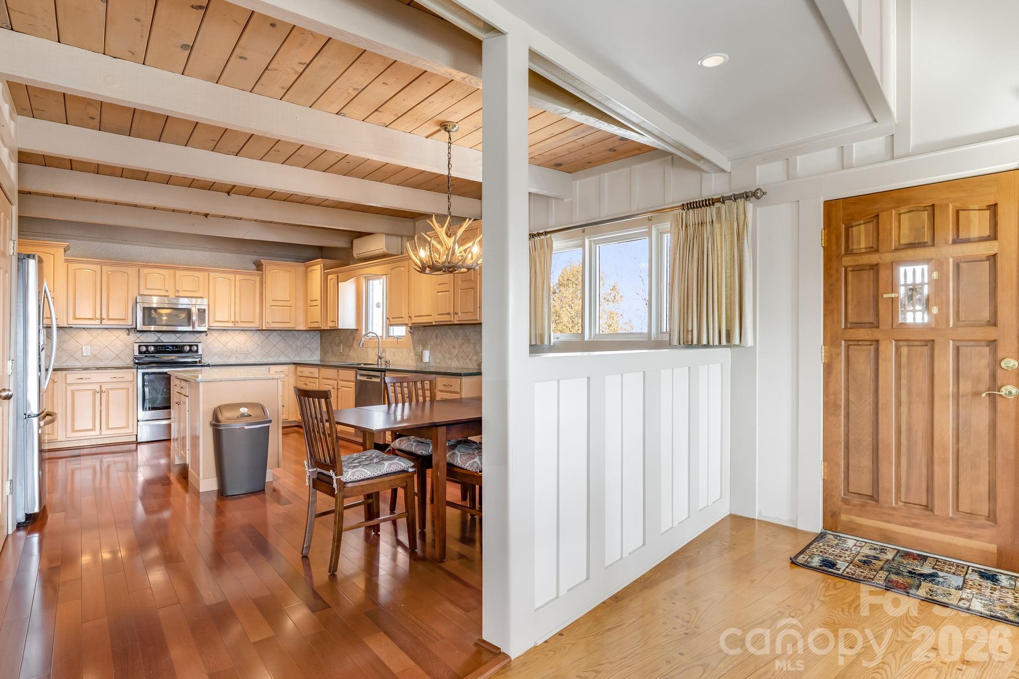 301 Highland Circle Sugar Mountain NC 28604
