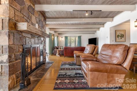 301 Highland Circle Sugar Mountain NC 28604