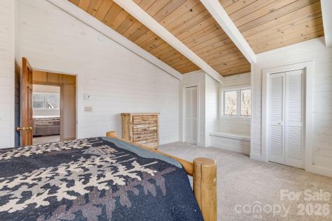 301 Highland Circle Sugar Mountain NC 28604