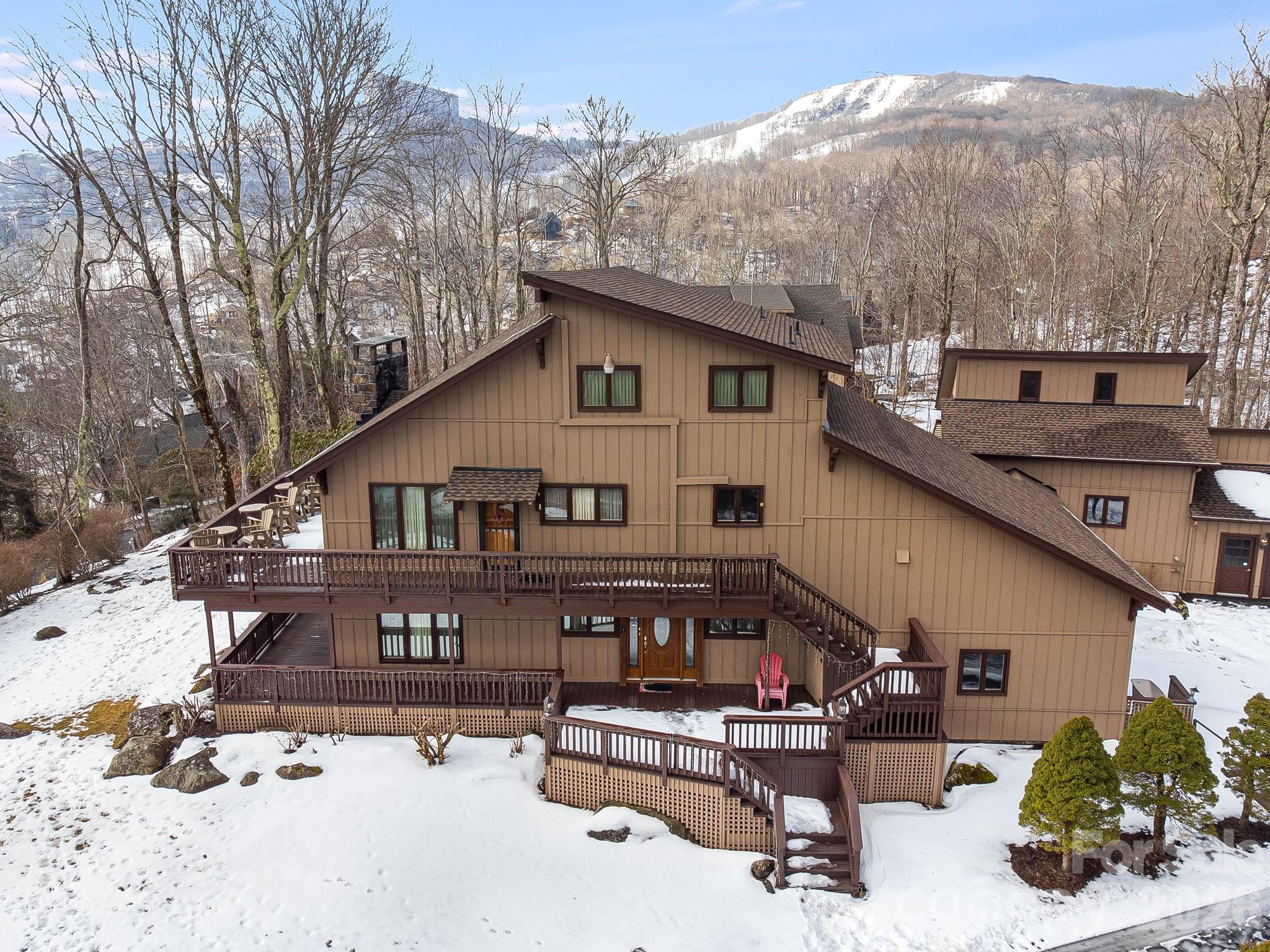 301 Highland Circle Sugar Mountain NC 28604