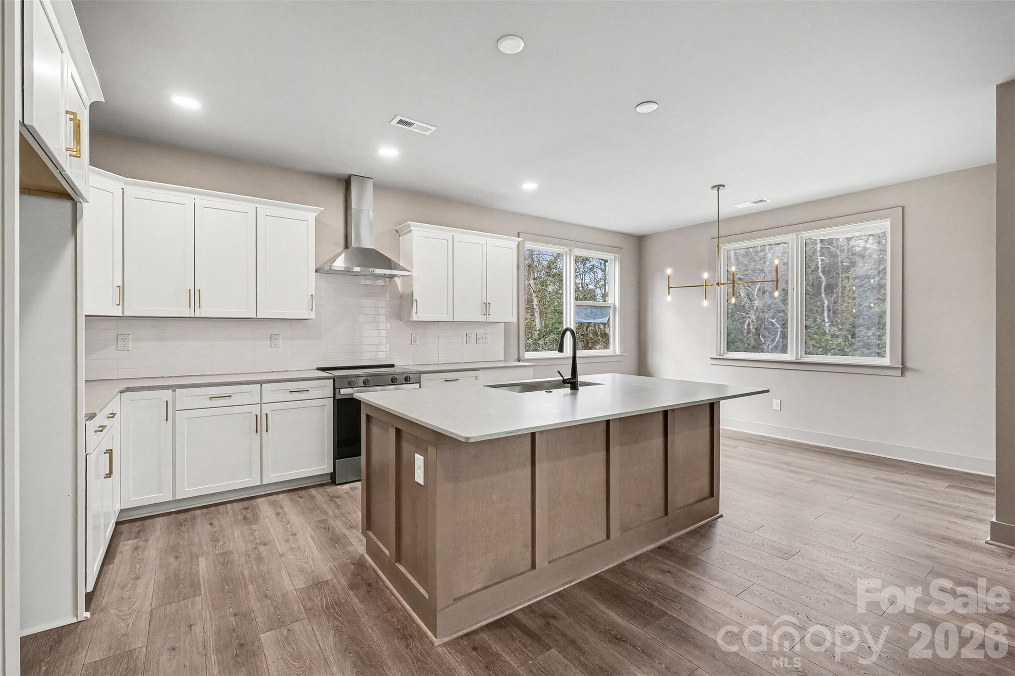 2418 Crestview Drive Charlotte NC 28216