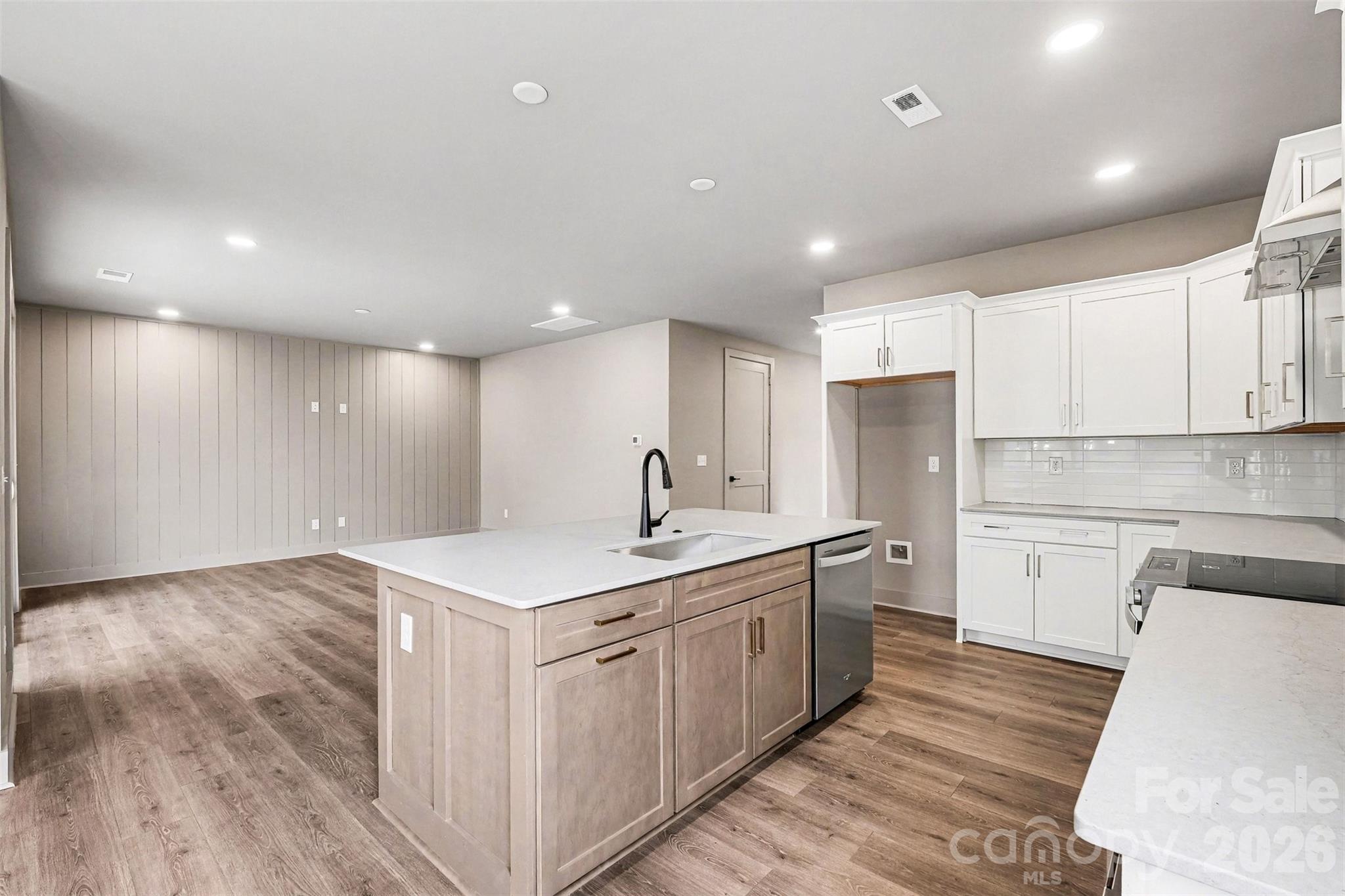 2418 Crestview Drive Charlotte NC 28216