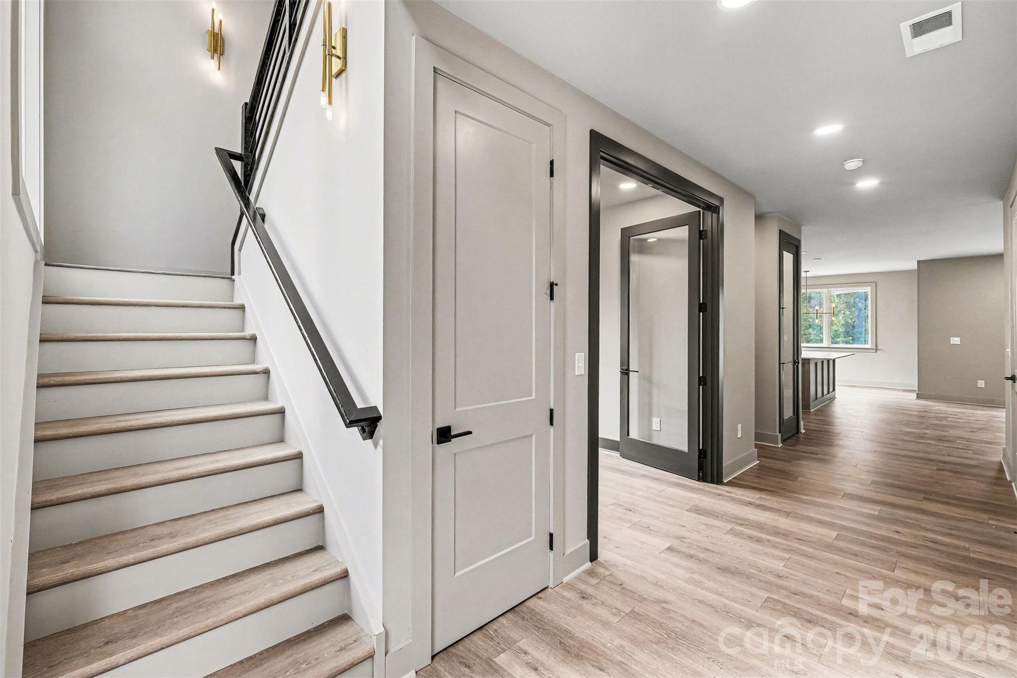 2418 Crestview Drive Charlotte NC 28216