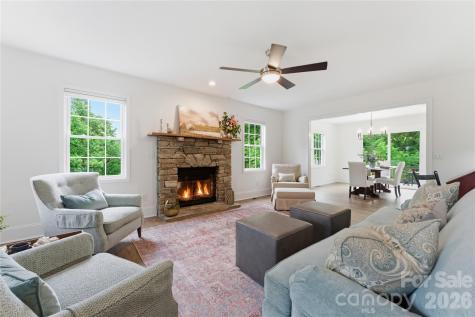15 Racoon Point Canton NC 28716