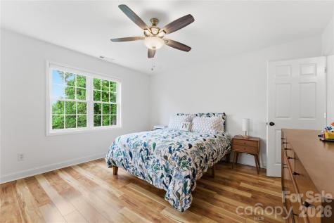 15 Racoon Point Canton NC 28716