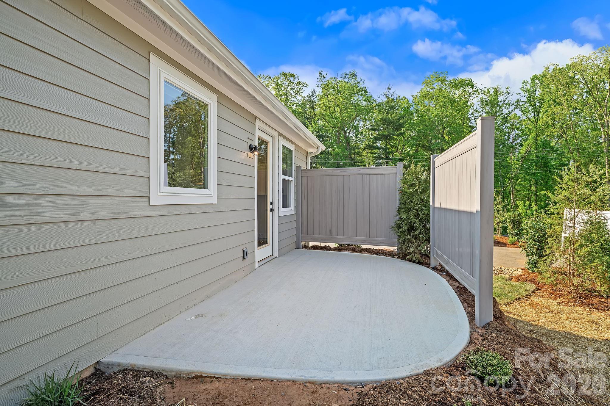 8 Heartleaf Circle Arden NC 28704