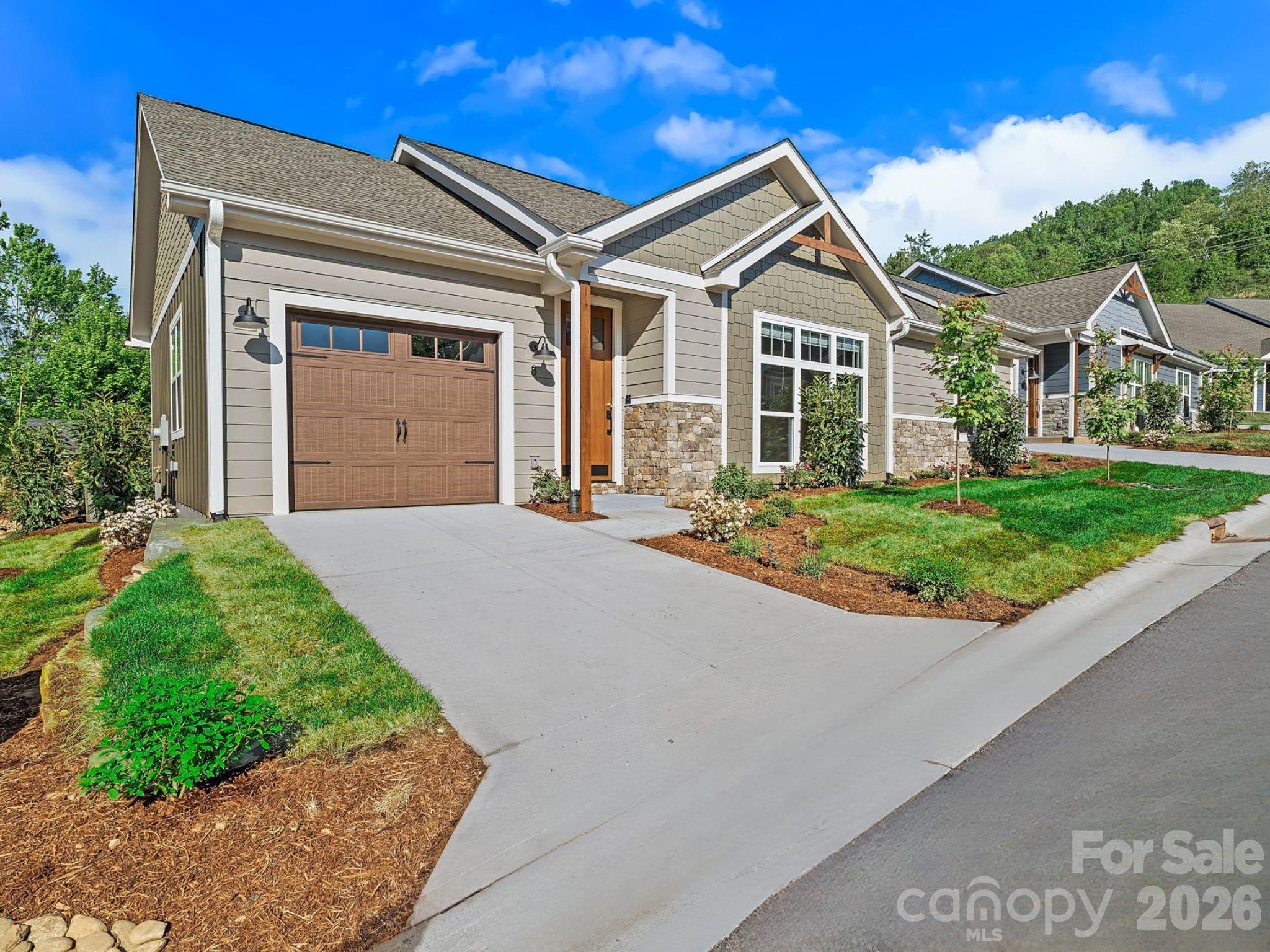 8 Heartleaf Circle Arden NC 28704