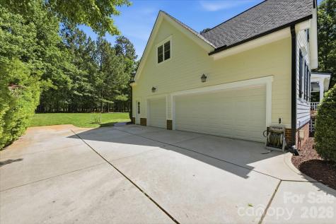 148 E Cold Hollow Farms Drive Mooresville NC 28117