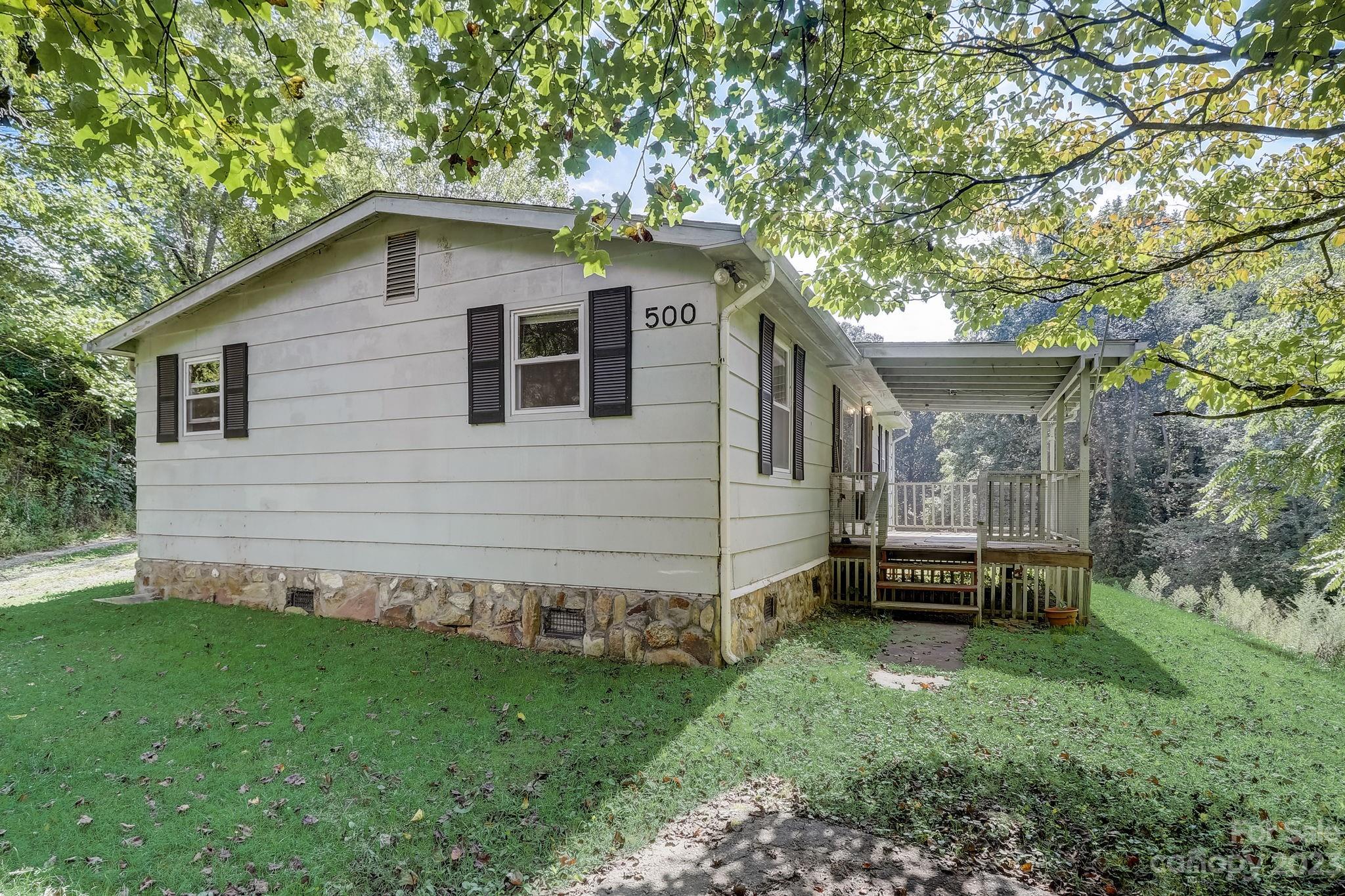 500/520 Sorrells Cove Road Waynesville NC 28786