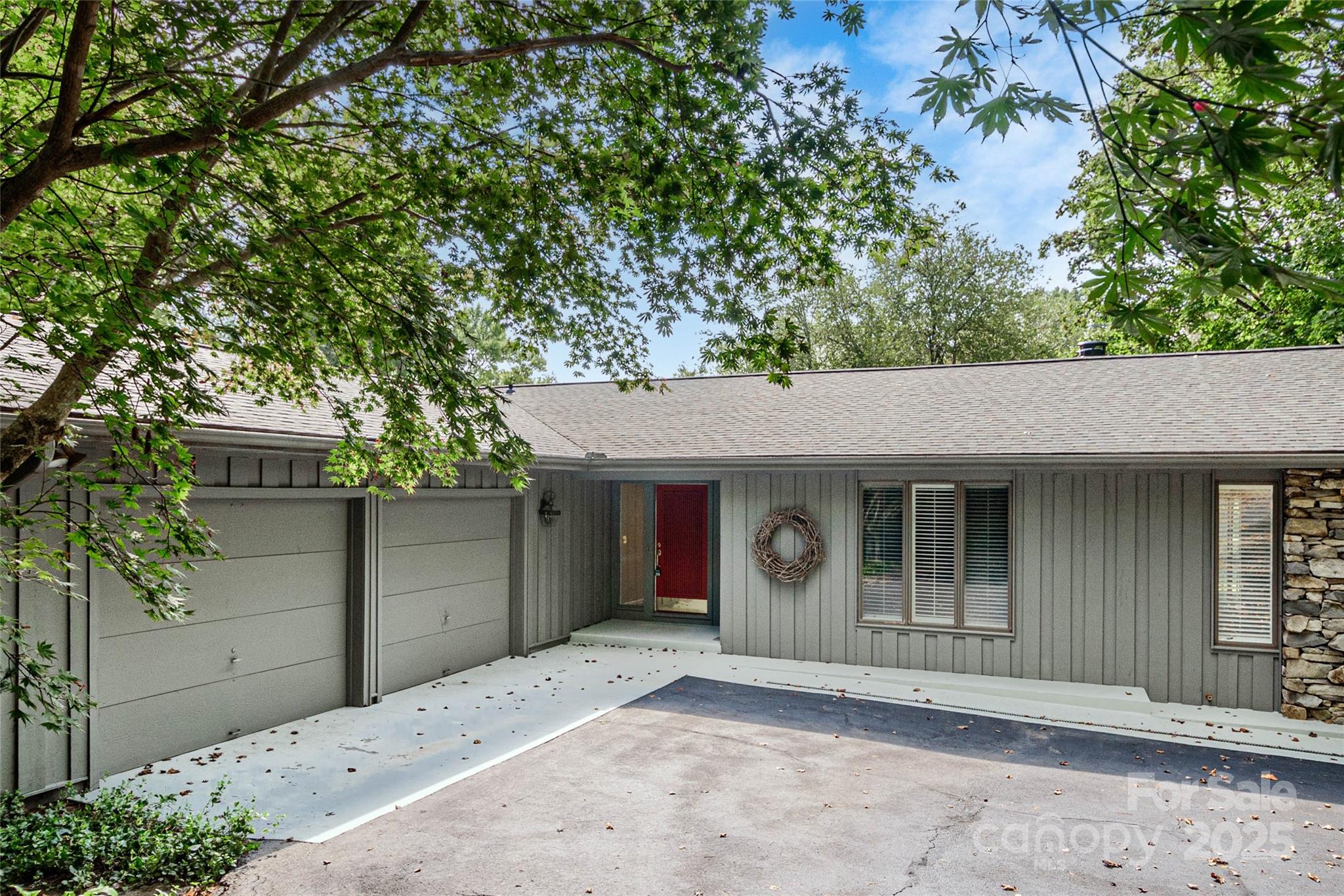 32 W Fairway Drive Etowah NC 28729