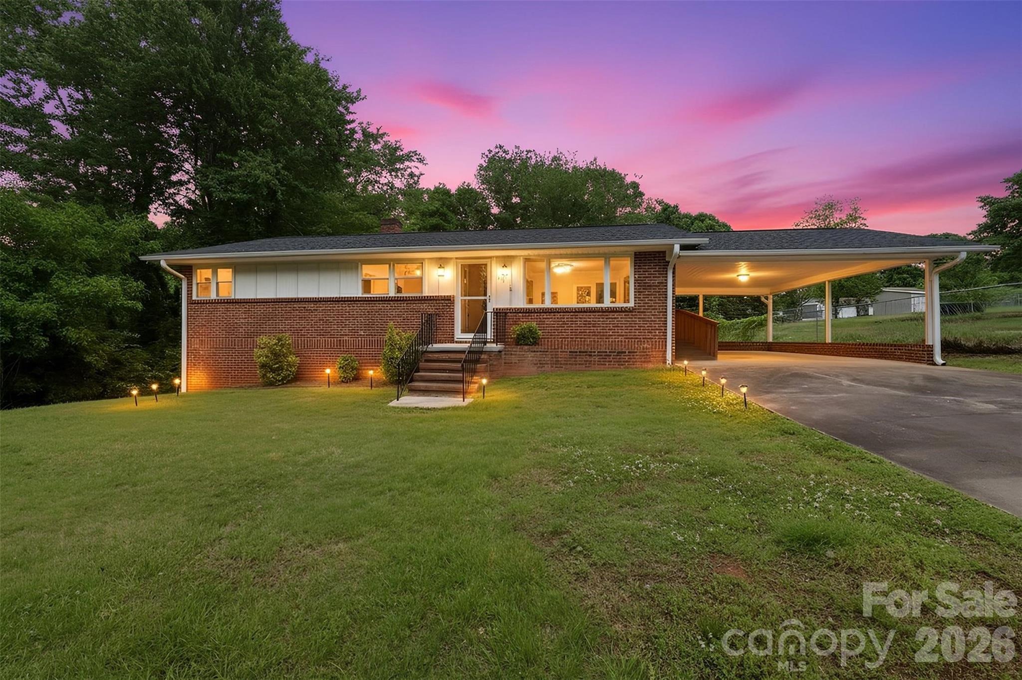 88 36th Street NW Hickory NC 28601