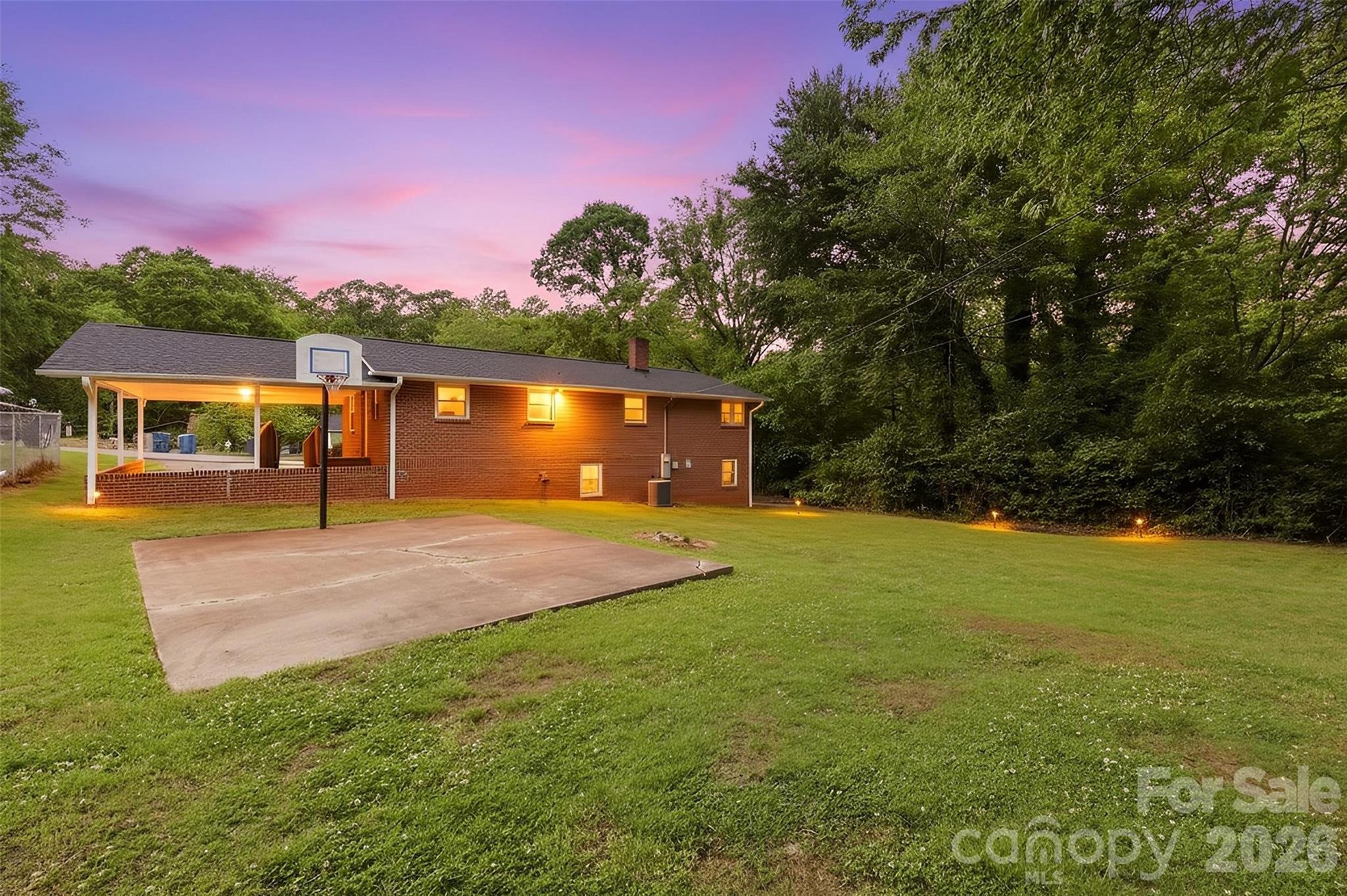 88 36th Street NW Hickory NC 28601