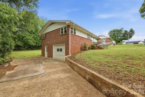 88 36th Street NW Hickory NC 28601