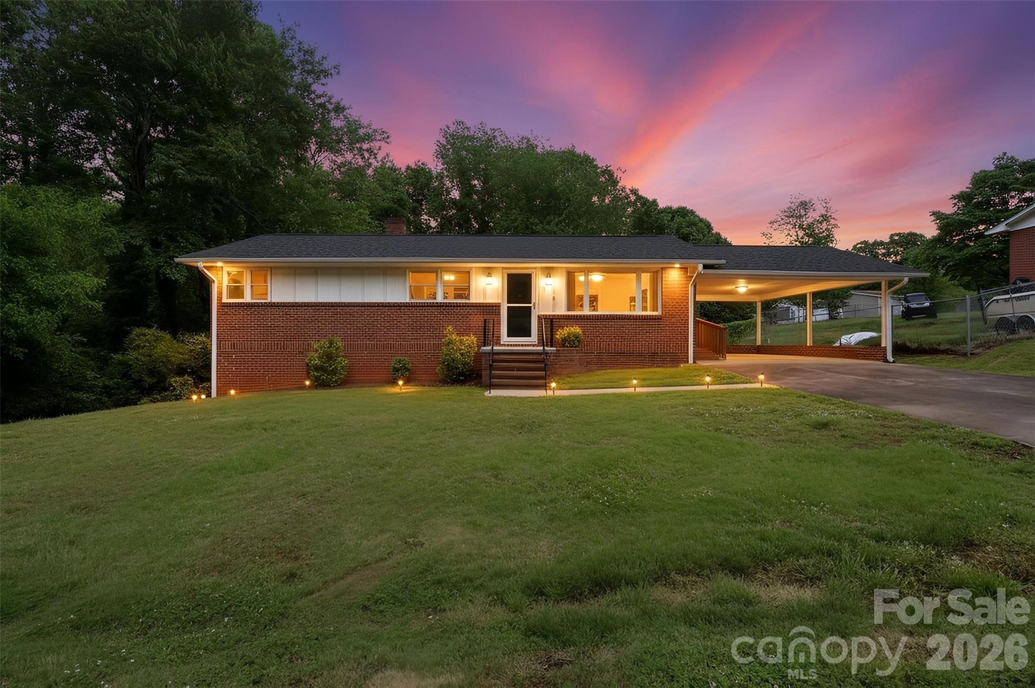 88 36th Street NW Hickory NC 28601