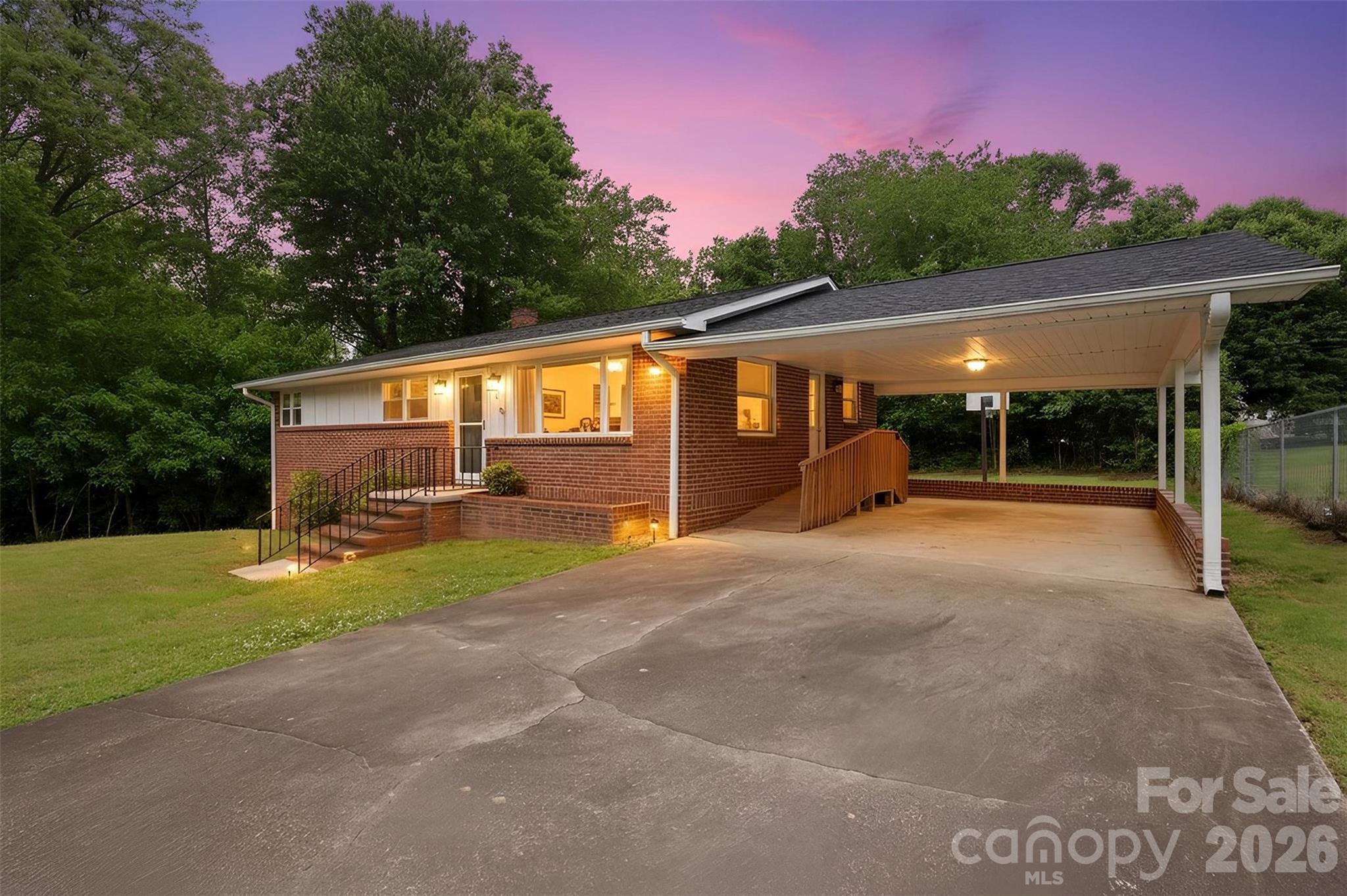 88 36th Street NW Hickory NC 28601