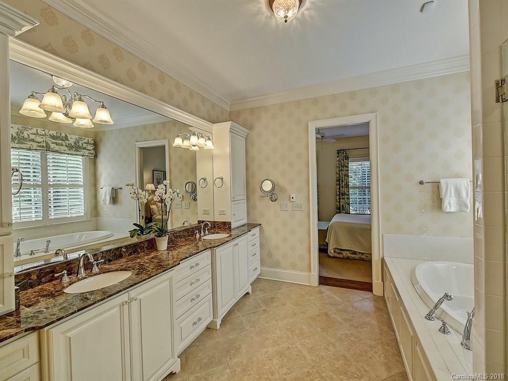 2200 Rhododendron Court Charlotte NC 28205