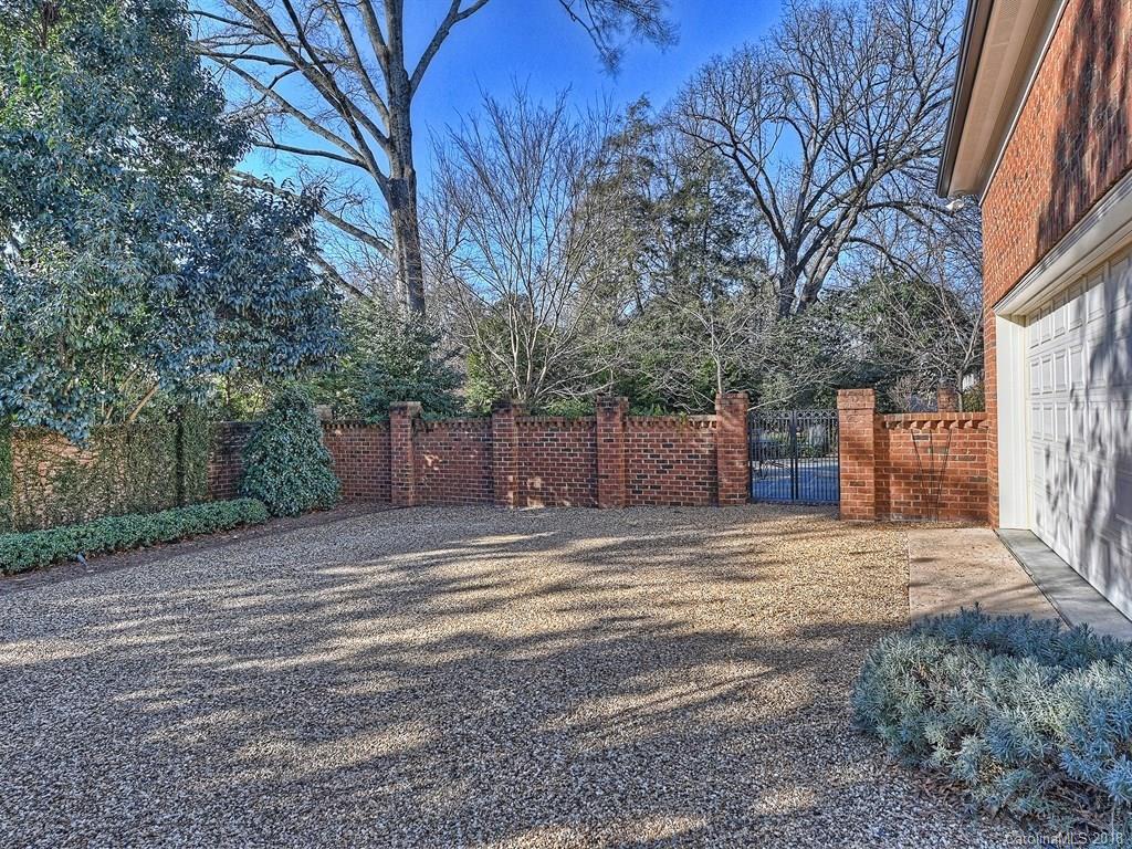 2200 Rhododendron Court Charlotte NC 28205
