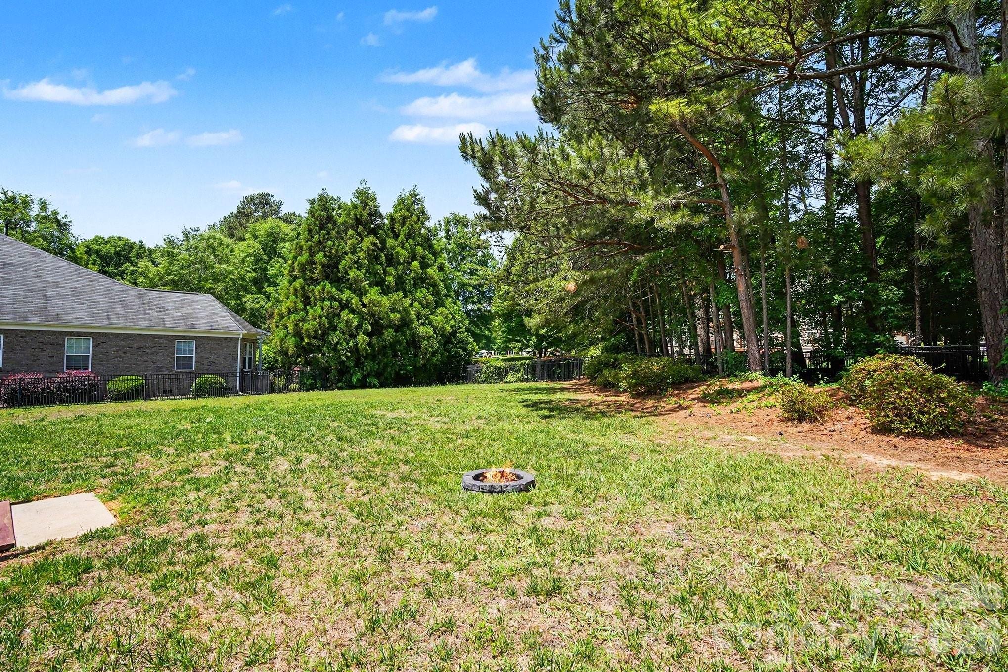 3208 Bur Oak Drive Gastonia NC 28056