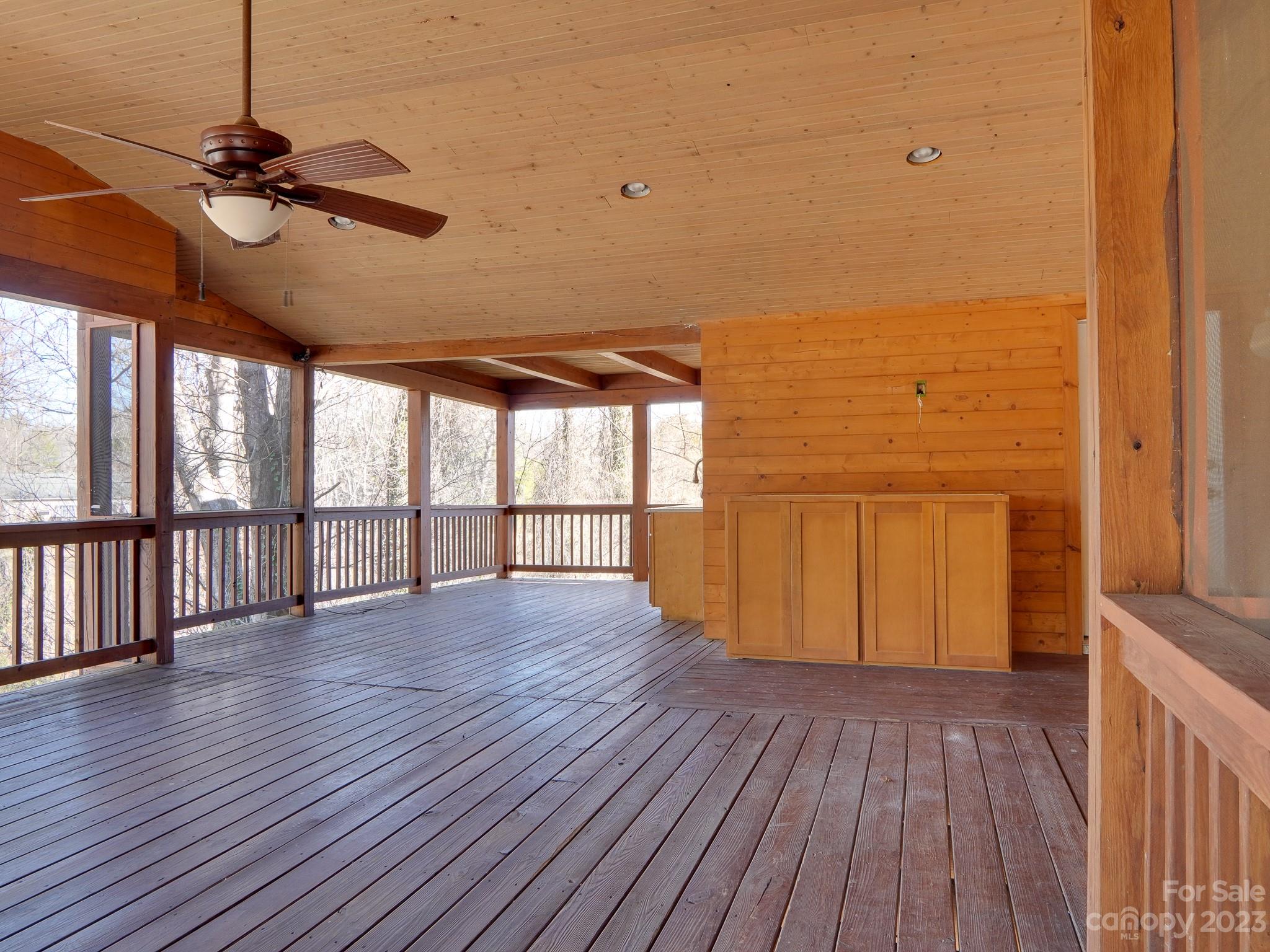 14 & 16 Rosebud Lane Hendersonville NC 28739