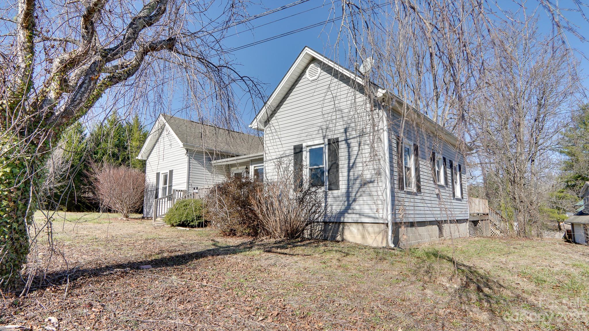 14 & 16 Rosebud Lane Hendersonville NC 28739