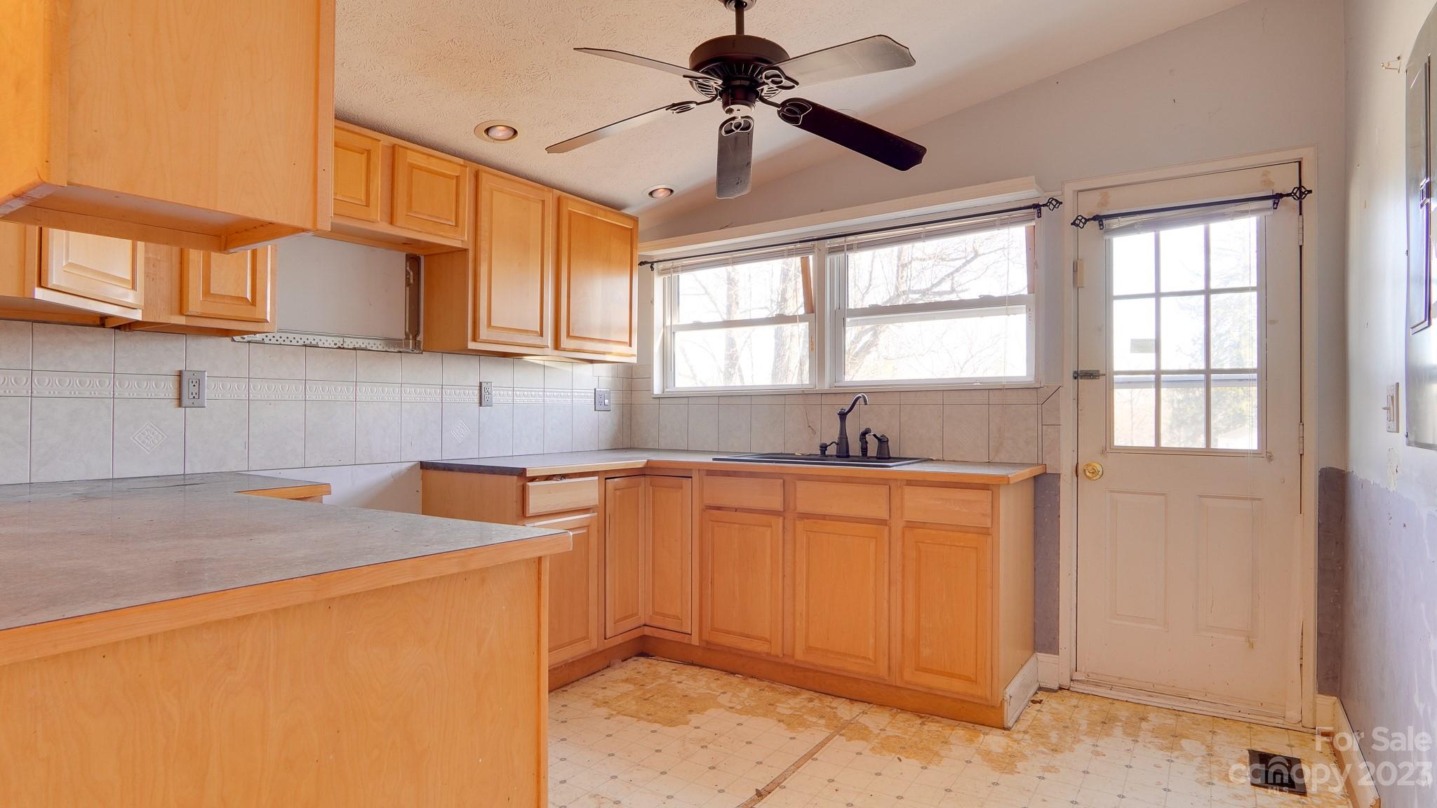 14 & 16 Rosebud Lane Hendersonville NC 28739