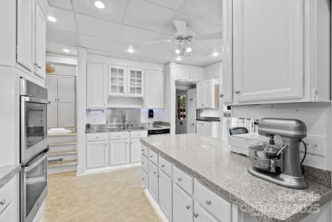 46 Cumberland Circle Asheville NC 28801