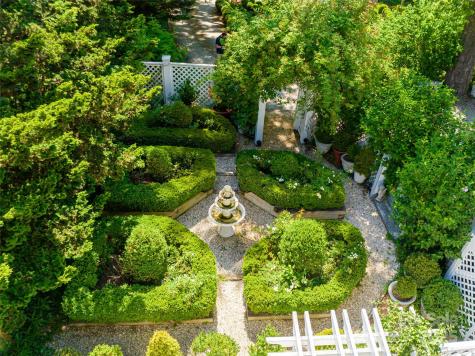 46 Cumberland Circle Asheville NC 28801