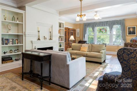 46 Cumberland Circle Asheville NC 28801