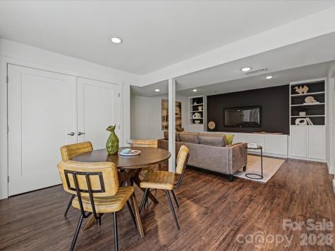 1733 Piccadilly Drive Charlotte NC 28211