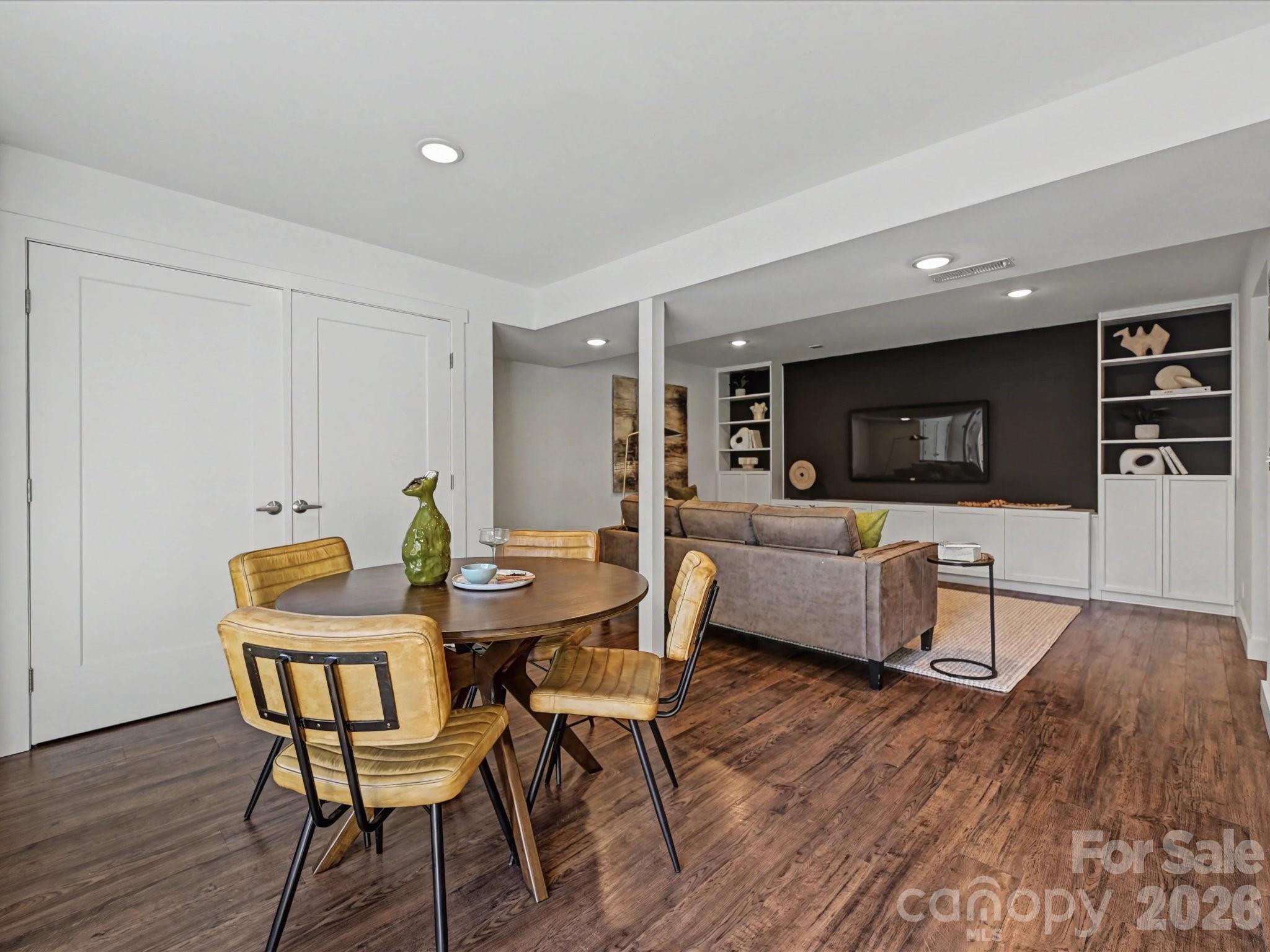 1733 Piccadilly Drive Charlotte NC 28211